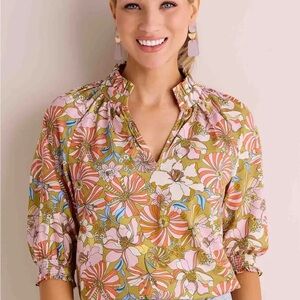 NWT Avara Evelyn Floral Print Women's Top, Green Pink, Retail $78, Size Small,